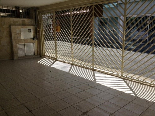 Imagem 13 de 25 de Construção Sólida E Muito Bem Conservada - Bairro Nobre -amplos Espaços - Reo47035