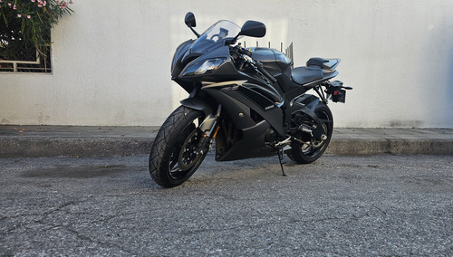 Yamaha R6,2016 ,color Gris ,muy Cuidada ,impecable Solo 6000