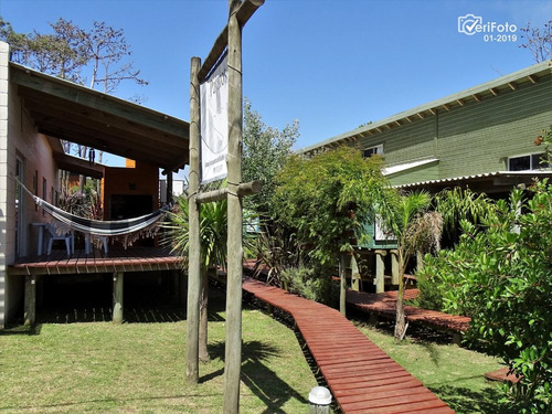 Imagen 1 de 14 de Casas Para Alquilar, Con Piscina De Uso Común En Punta Del Diablo