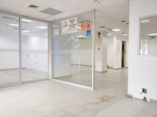 Imagen 3 de 8 de Local Comercial A Pie De Calle En El Paseo Colon