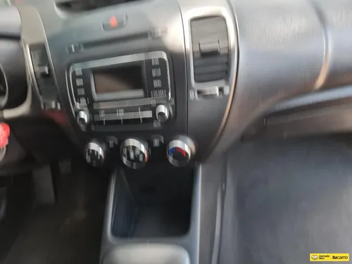 Kia Cerato Pro 1.6cc Mt Aa 4x2