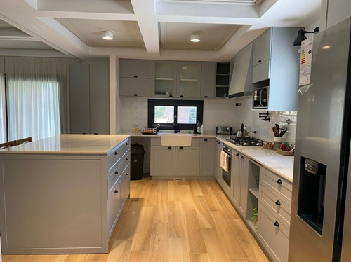 Casa Chalet En Venta En La Herradura, Pinamar, Costa Atlántica
