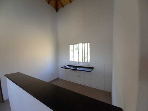 Imagem 11 de 14 de 1.000 M², Casa Em Construção, Com 02 Dormitórios E Piscina !