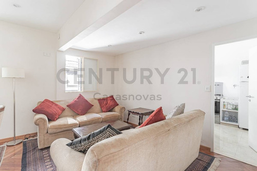 Imagen 2 de 29 de Venta Recoleta - Pza Vte Lopez - Exclusivo Piso 2 Dormitorios - Excelente Estado