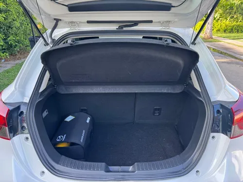 Mazda 2 Touring 1.5 At