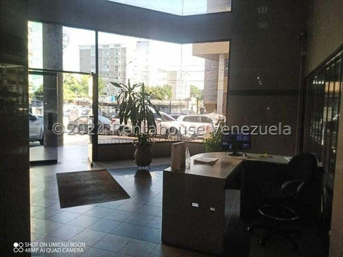 Hector Piña Alquila Excelente Oficina Comercial En Zona Centro De Barquisimeto 2 4-1 9 8 2 9
