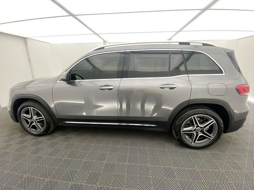 Imagen 6 de 25 de Mercedes Benz Glb 200 Amg Line 1.3