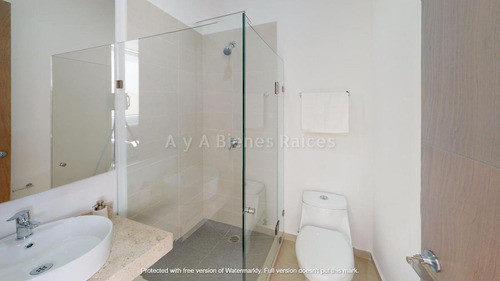 Imagen 26 de 30 de Casa En Venta De 3 Recámaras, 3 Niveles En Paraíso, Residencial Playa Del Carmen, Playa Del Carmen.