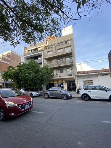 Venta Hermoso Depto 2 Dormitorios Con Balcón En General Paz Córdoba