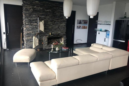 Imagen 1 de 17 de Casa En Venta En La Calera La Calera