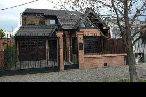 Casa En Venta En Haedo Chico