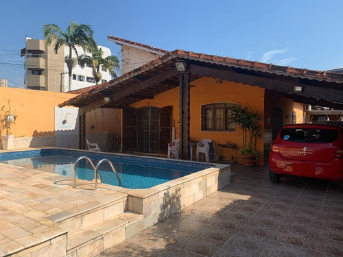 Imagem 2 de 14 de Reg-21 Maravilhosa Casa 3 Dormitórios Com Piscina No Caiçara