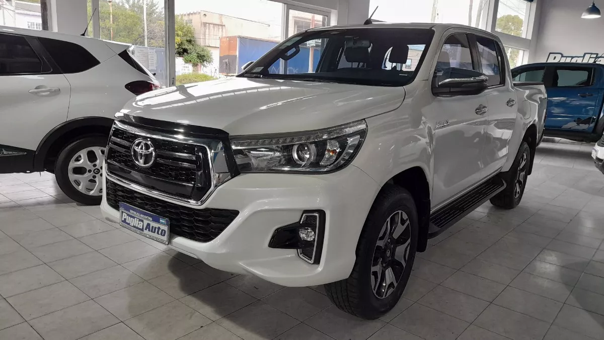 Toyota Hilux 2.8 Cd Srx 177cv 4x4 At