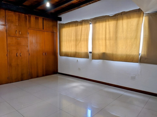 Imagen 19 de 23 de Pent House En Valles De Camoruco, Res. Paraíso J (ata-1105) (eduardo Arcila)