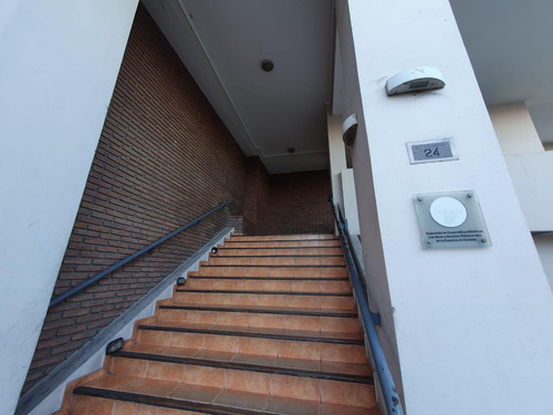Departamento 2 Dormitorios Con Dos Balcones- Edif Con Seguridad - Nva Cba !!!