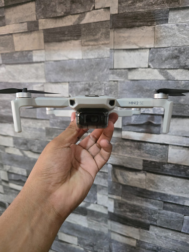 Dji Mini 2 Se Gris, 3 Baterías, 2.7k, Wi-fi 2.4 Ghz Gris