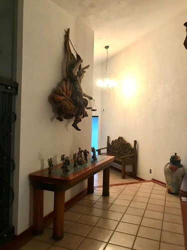 Residencia En San Gil, 8 Recamaras, 11 Baños, Alberca, Junto Al Campo De Golf