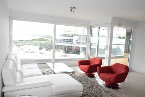 Apartamento En Mansa, 3 Dormitorios *- Ref: 2850
