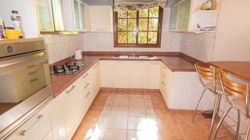 Pje. Monroe Al 2800 - Venta De Casa De 4 Dormitorios En Rosario
