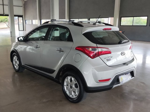 Hyundai HB20X HB20X 1.6 16V PREMIUM FLEX 4P AUTOMÁTICO