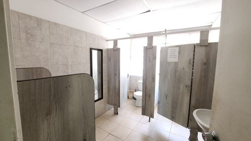 Imagen 5 de 19 de #1636 Galpon De 2.000m2, Boleita Norte