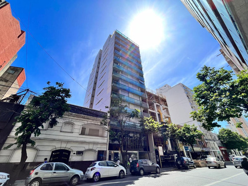 Venta Edificio Malena. Departamento De Un Dormitorio Con Balcón, Quincho, Laundry Y Pileta, Lourdes