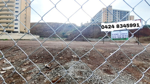 Imagen 2 de 4 de Terreno En Venta En Lechería, Zonificación R-6. Mercedes Ron 04248345991