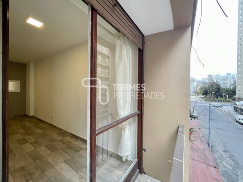Imagen 21 de 30 de Tour Virtual Departamento En Venta 1 Ambiente Con Balcón A Metros De Plaza Colón - Mar Del Plata
