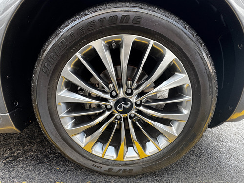 Infiniti QX80 5.6l Perfection 8 Pasajeros At