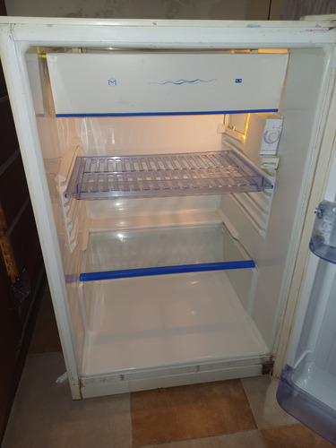 Heladera Lacar Bajo Mesada Blanco (Usado)