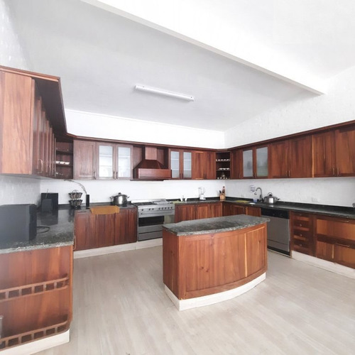 Imagen 11 de 30 de Casa En Venta Prados Del Este 6h/ 6b/ 6p
