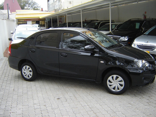 Imagem 8 de 14 de Toyota Etios Sd X Vsc Mt