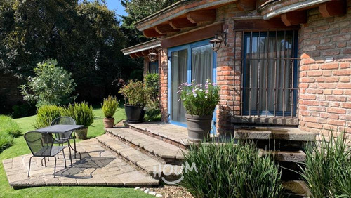 Casa En Loma Del Padre, Cuajimalpa De Morelos Con 5 Recámaras, 400 M², Id: 146869