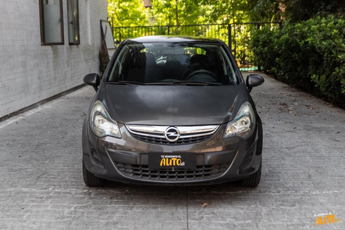 Opel Corsa Essentia 1.4 2014