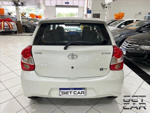 Imagem 4 de 8 de Toyota Etios Etios 1.3 X Standard 16v Flex 4p Manual
