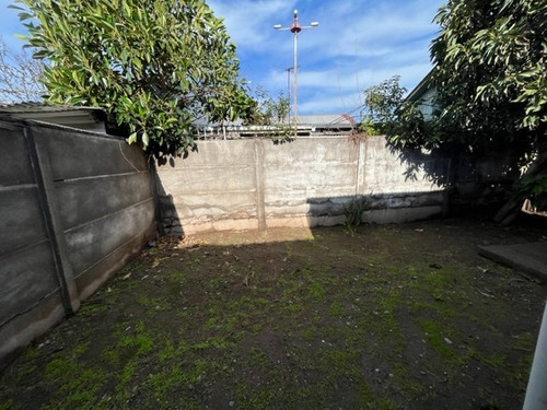 Casa En Venta De 3 Dorm. 1 Baño En Lo Prado
