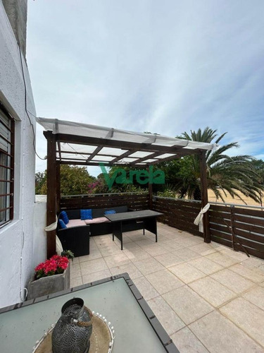 Imagen 14 de 15 de Venta Casa Malvin 3 Dorm, 2 Baños, Estufa, Fondo, Pisicina, Parrilleo Y Gge. Con Renta