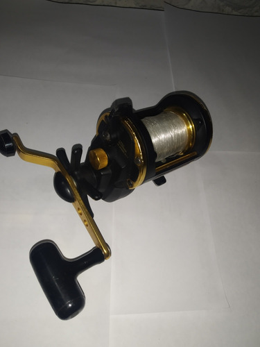 Vendo Reel Daiwa 30 Shv -sealine -x  Made In Japan