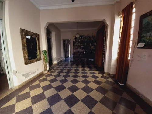 Imagen 3 de 5 de Casa A Refaccionar En La Rioja Y Av. Freyre - Santa Fe