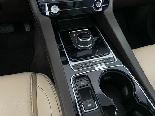 Jaguar F-PACE 2.0 Prestige 180cv Diesel Aut.