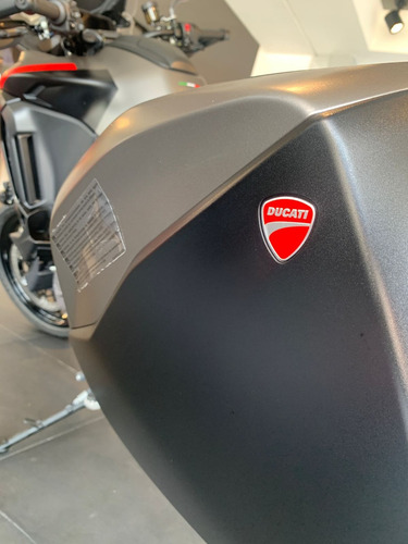 Multistrada V4 Grand Tour