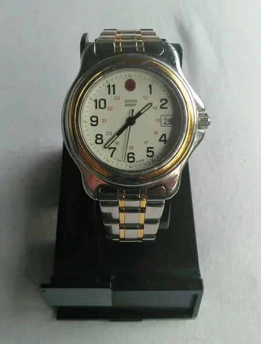 Reloj Swiss Army Victorinox En Acero Y Oro Unisex Original