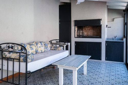 Casa En Venta En Las Lomas De San Isidro. Dos Dormitorios