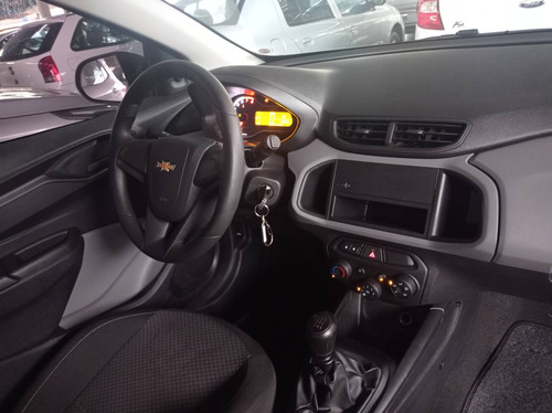 Imagem 5 de 8 de Chevrolet Onix 1.0 Mpfi Joy 8v Flex 4p Manual