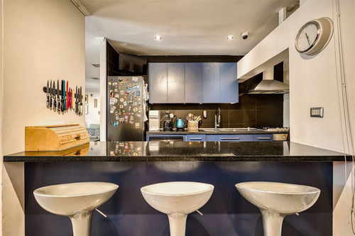 Moderna Y Eficiente Casa En Las Condes, Sector Residencial