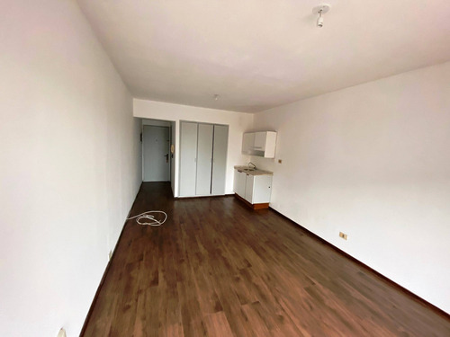 Venta Apartamento Tres Cruces - Goes Ap.