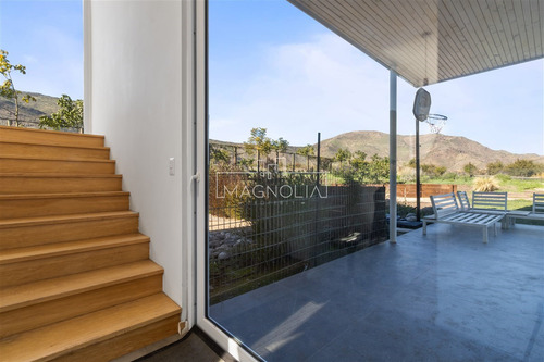 Casa En Venta De 4d/5b Las Brisas