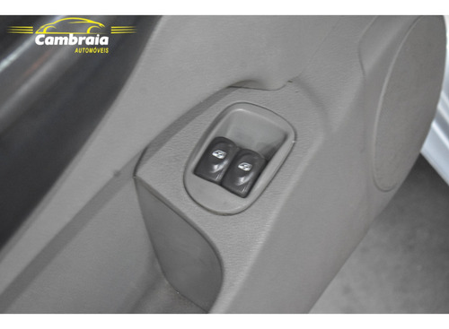 Renault Scenic 1.6 AUTHENTIQUE 16V FLEX 4P MANUAL