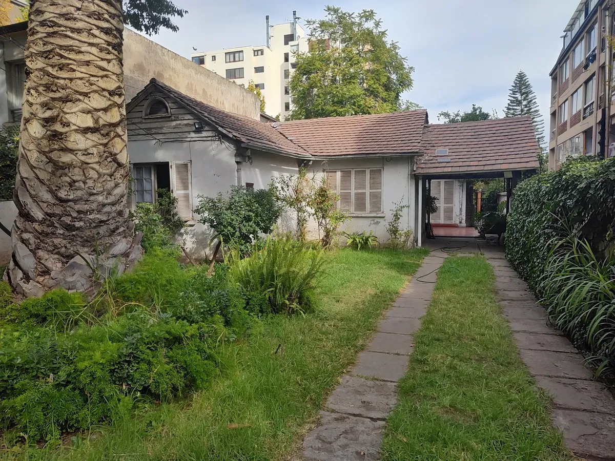 Imagen 1 de 16 de Casa Con Gran Terreno 541 M2