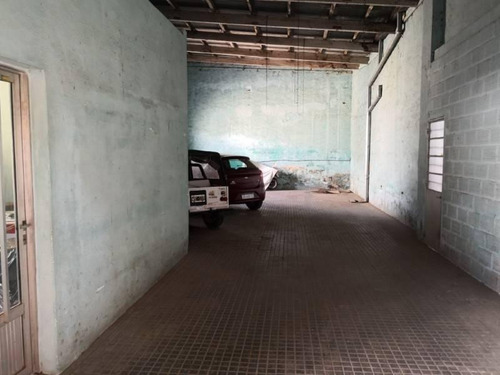 Imagen 4 de 16 de Amplio Galpon Centrico, Apto Para Diversos Proyectos